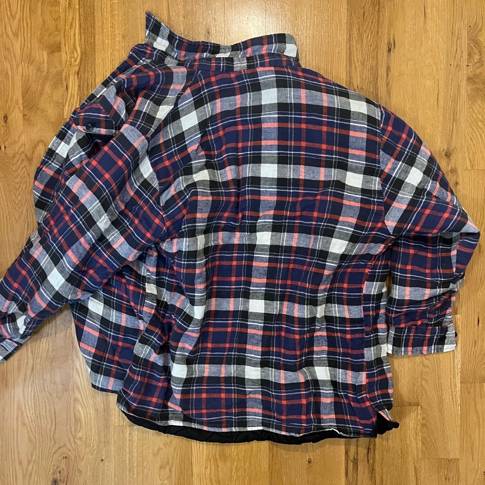 Men’s Flannel over shirt with quilted lining. Size XL - Picture 3 of 6